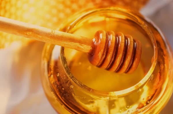 6 Health Benefits of Raw Honey